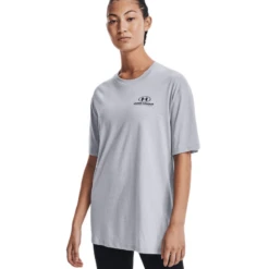 Under Armour Graphic Oversized Short-Sleeve Shirt - Women's -Aerelle Style Shop 1044487 800 auto