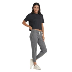 Vuori Energy T-Shirt - Women's -Aerelle Style Shop 1114060 800 auto