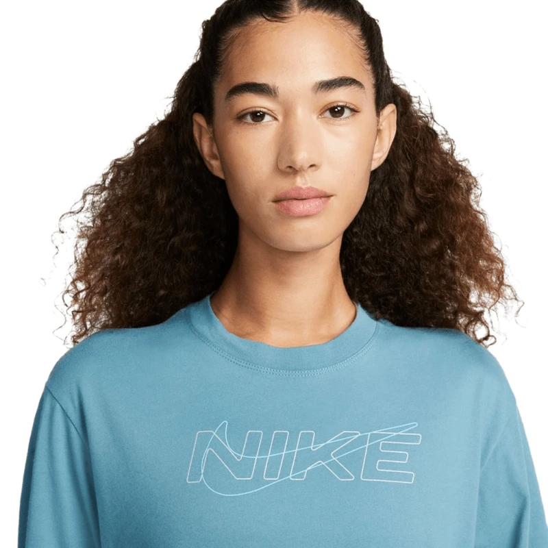 Nike Dri-FIT T-Shirt - Women's 4 Nike Dri-FIT T-Shirt - Women's - Image 2