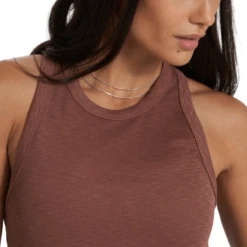Vuori Sunrise High Neck Tank - Women's 15 Vuori Sunrise High Neck Tank - Women's -Aerelle Style Shop 1358461 800 auto