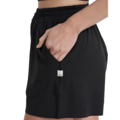 Vuori Boyfriend Short - Women's -Aerelle Style Shop 1400961 800 auto